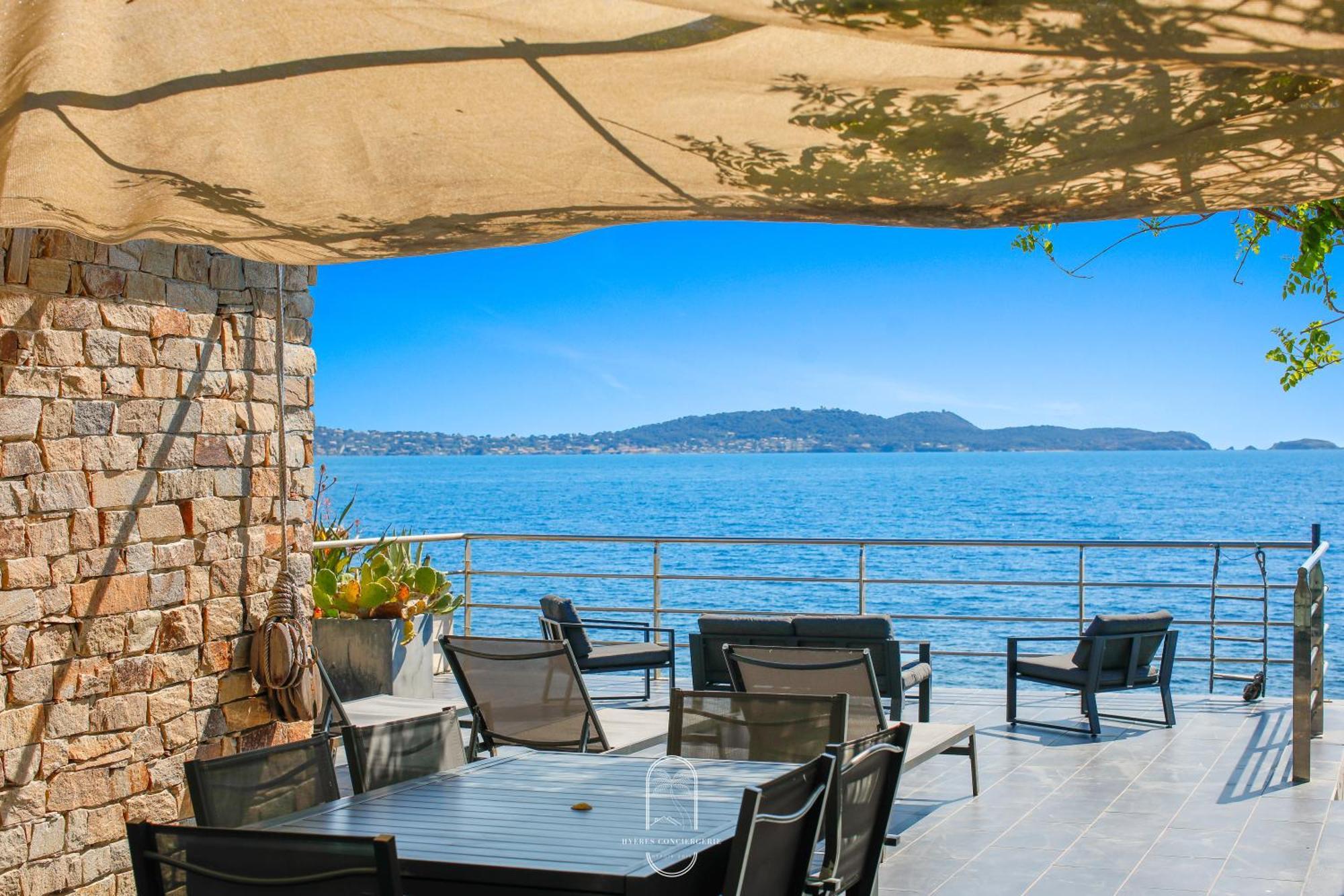Maison Sur L'Eau-Hyeres-Almanarre-Parkings Clim Wifi By Hc Zewnętrze zdjęcie