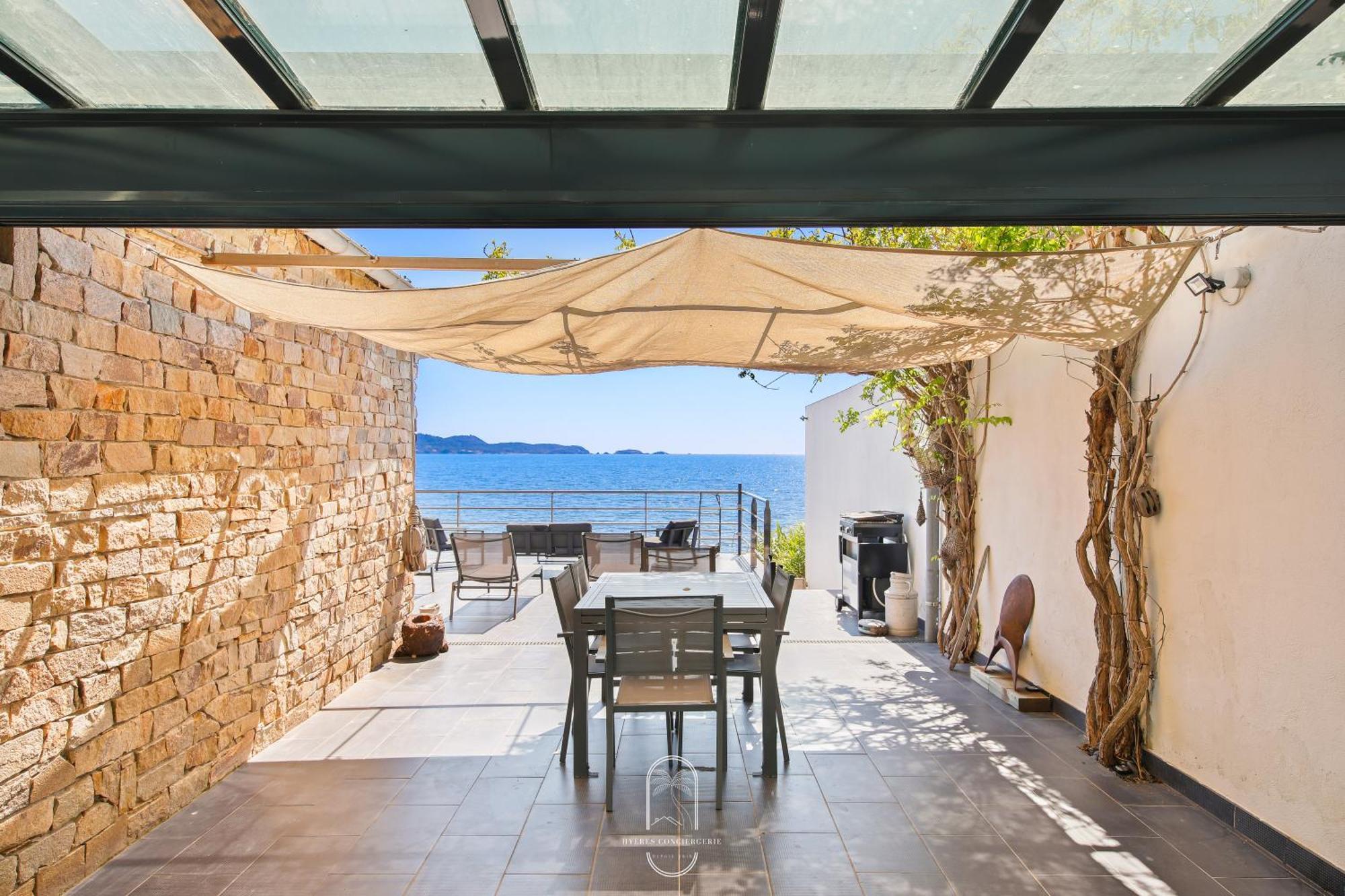 Maison Sur L'Eau-Hyeres-Almanarre-Parkings Clim Wifi By Hc Zewnętrze zdjęcie