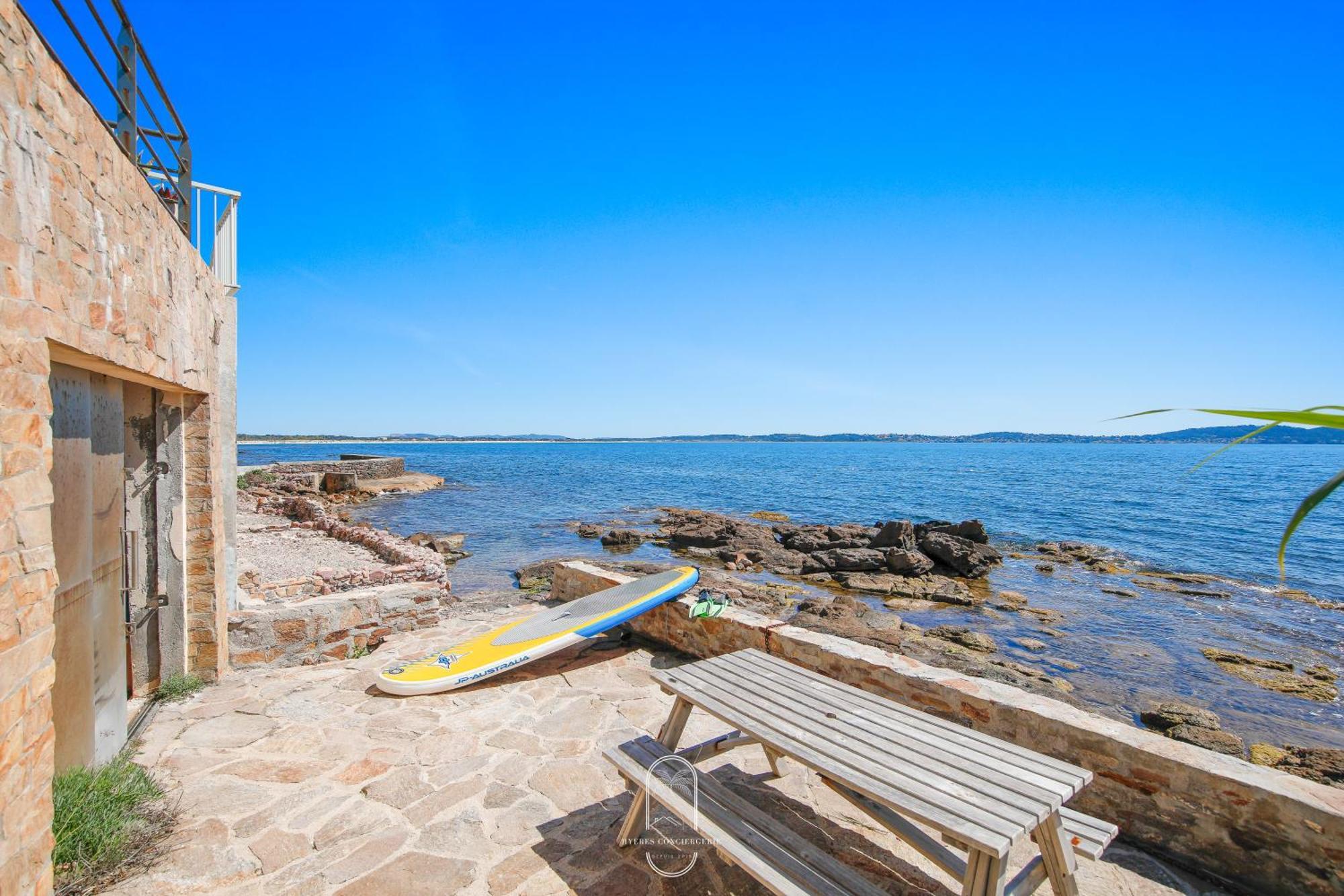 Maison Sur L'Eau-Hyeres-Almanarre-Parkings Clim Wifi By Hc Zewnętrze zdjęcie